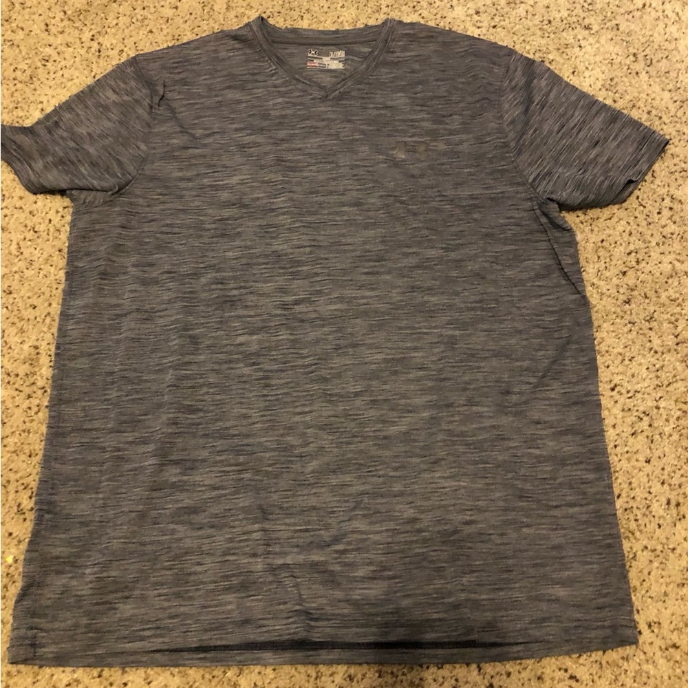 Men’s under Armour shirt-XL